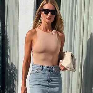 SKIMS Fits Everybody High Neck Bodysuit in Clay Size X-Large